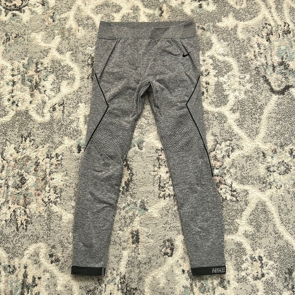 Nike Pro Leggings - Picture 1 of 10